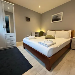 Private Home, Great Location Brighton