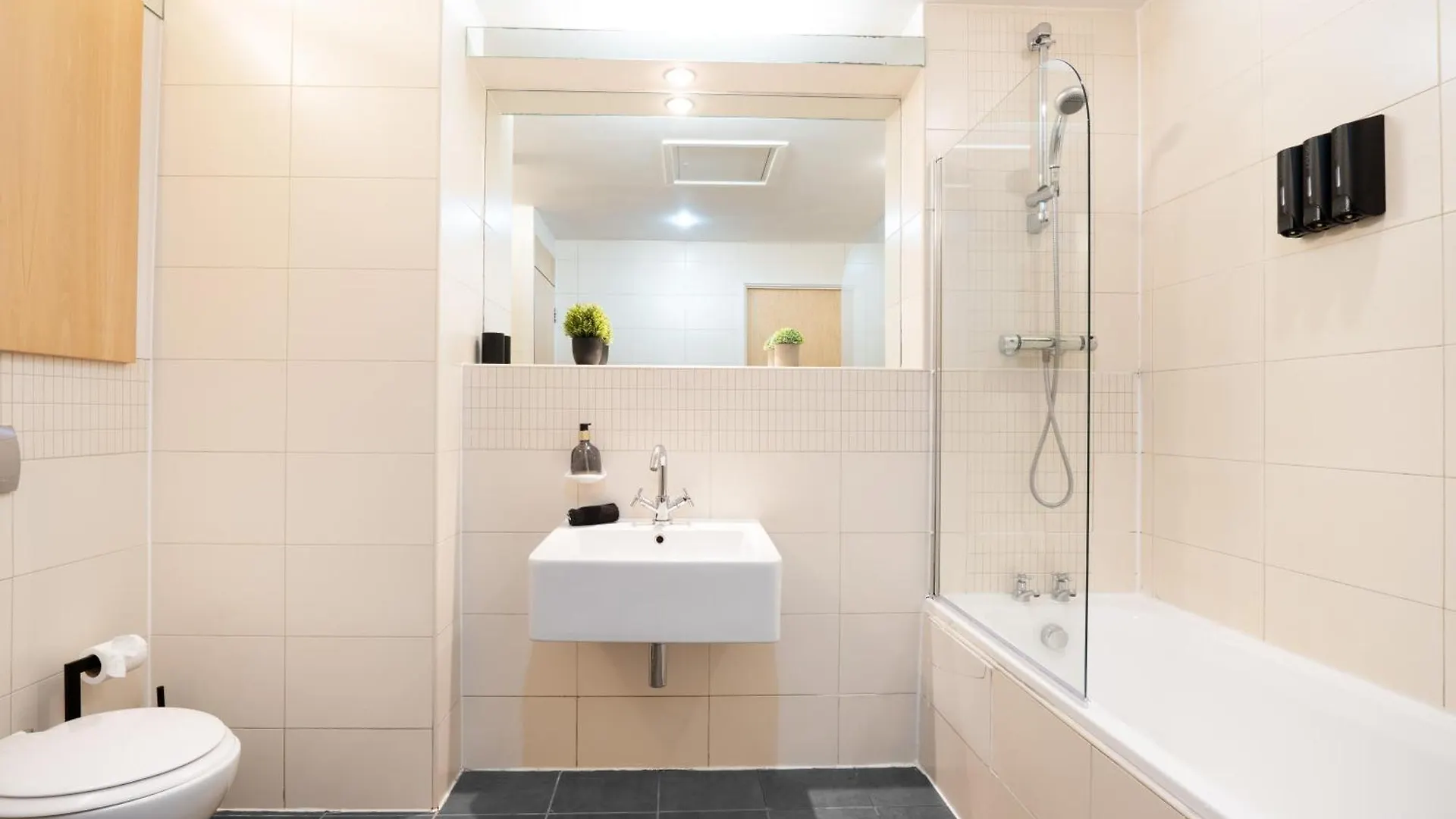 Apartment Home Away From Home - Contractors & Leisure Sheffield United Kingdom