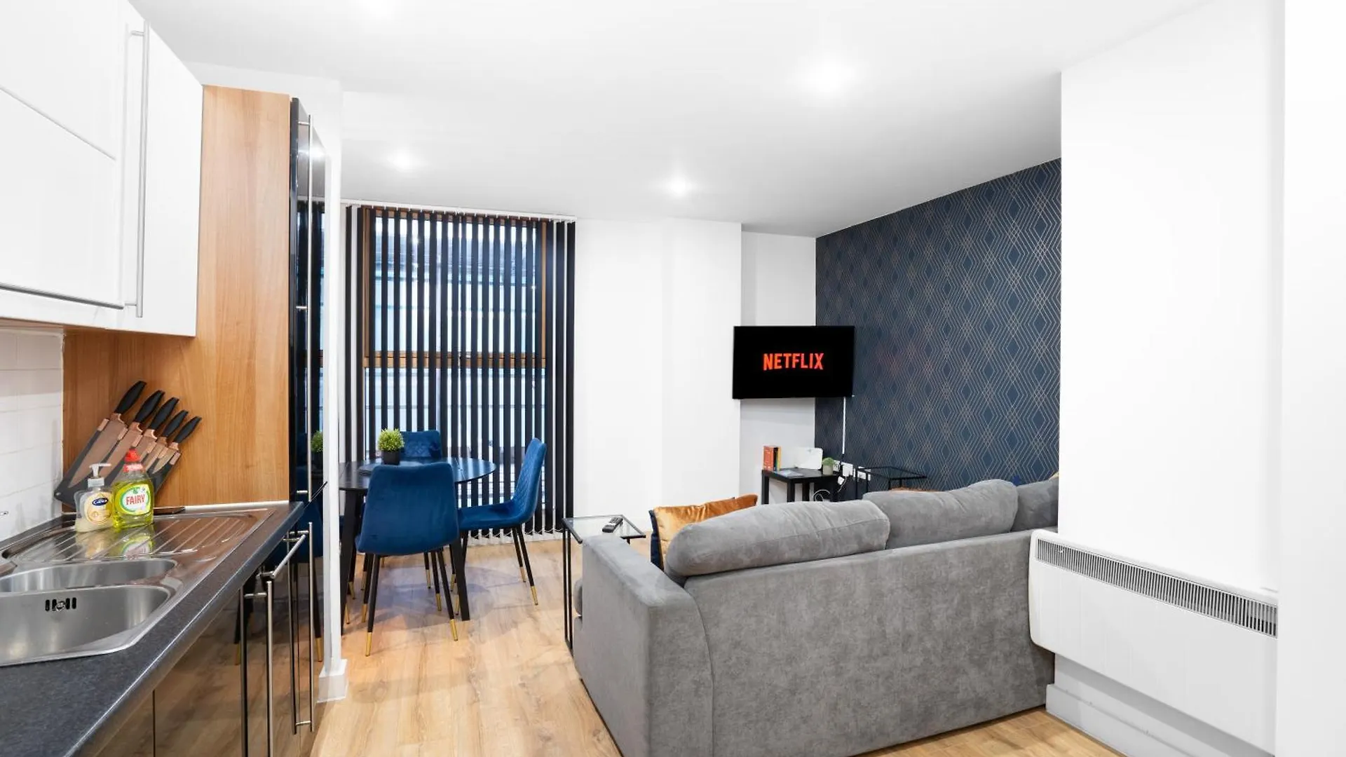Home Away From Home - Contractors & Leisure Sheffield 0*,